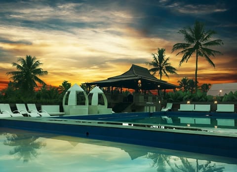 Poolside bar