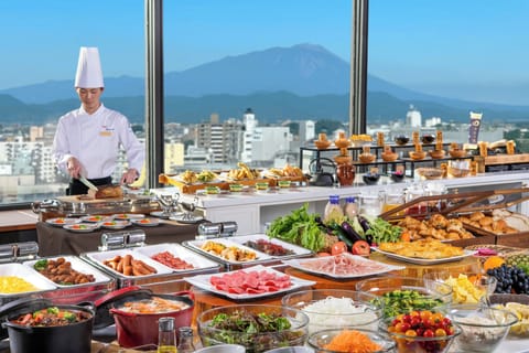 Daily buffet breakfast for a fee