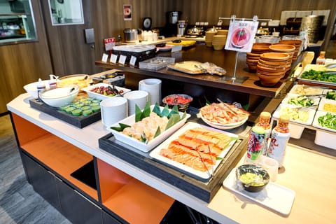 Daily buffet breakfast for a fee