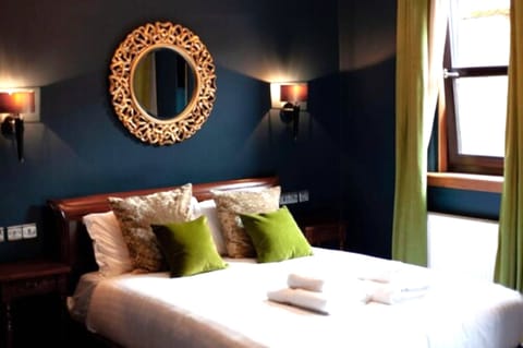 Desk, iron/ironing board, free WiFi, bed sheets