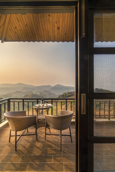 Deluxe Room | Balcony