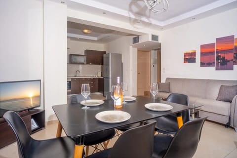 Family Suite 2-Bedroom Sea View Ground Floor | Private kitchen | Fridge, oven, stovetop, espresso maker