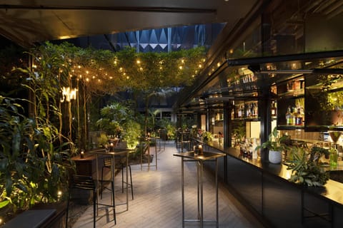 Garden views, serves lunch, dinner, and happy hour