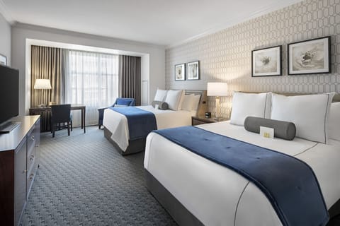 Premium bedding, in-room safe, desk, blackout drapes