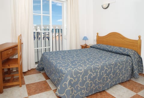 Soundproofing, cribs/infant beds, bed sheets