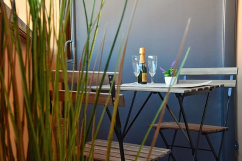Comfort Room | Balcony