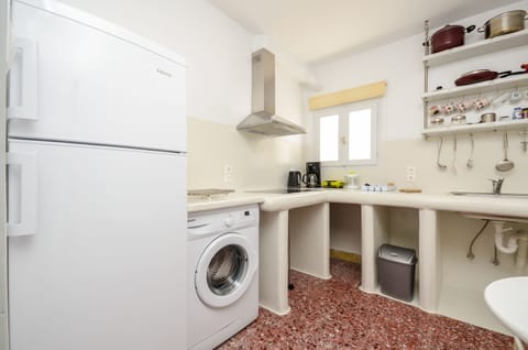 Panoramic House, Balcony, Sea View | Private kitchen | Fridge, coffee/tea maker, electric kettle