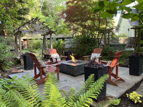 Fire pit in the garden!