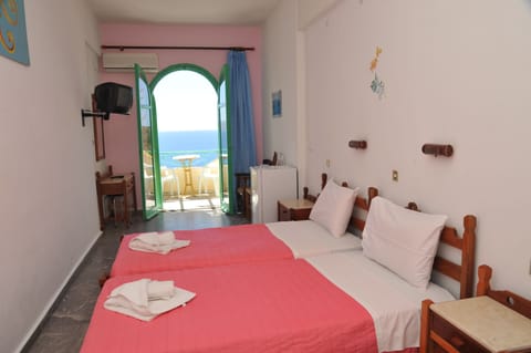 In-room safe, iron/ironing board, free WiFi, bed sheets