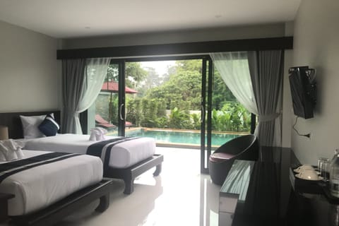 Standard Twin Room | In-room safe, desk, blackout drapes, WiFi (free)