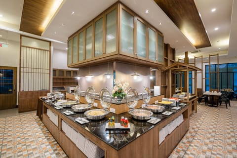 Daily buffet breakfast for a fee