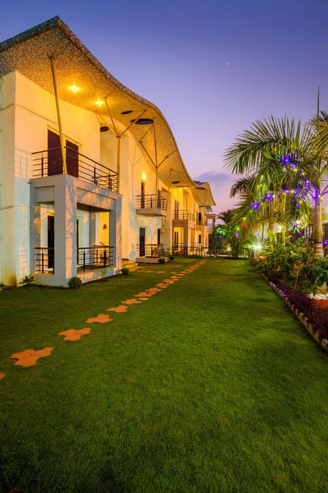 Front of property - evening/night