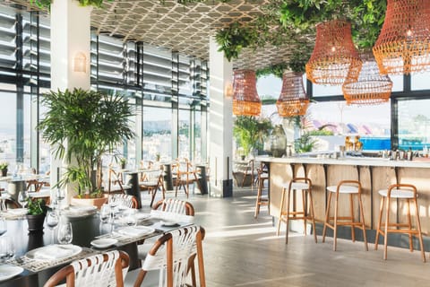 Daily buffet breakfast (EUR 29 per person)