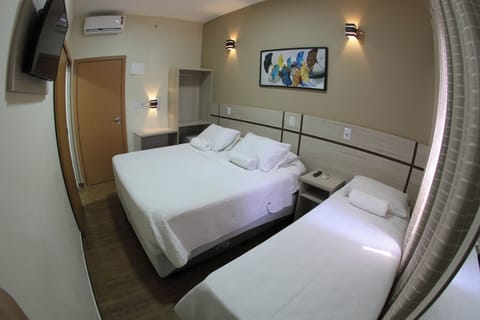 Minibar, iron/ironing board, free WiFi, bed sheets