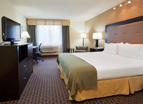 In-room safe, desk, iron/ironing board, WiFi (free)