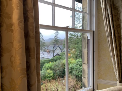 Design Double Room, 1 Queen Bed, Garden View | Mountain view