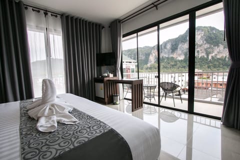 Deluxe Double Room, 1 Bedroom | Room amenity
