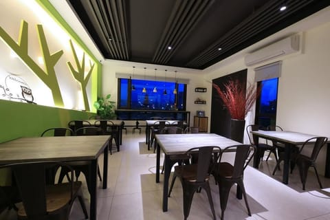 Free daily local cuisine breakfast