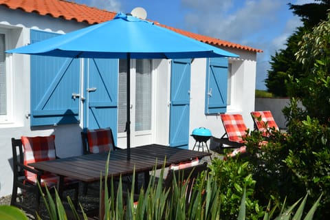 Family Cottage, 2 Bedrooms | Terrace/patio