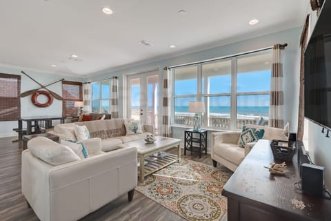House, 3 Bedrooms | Living area | TV, DVD player