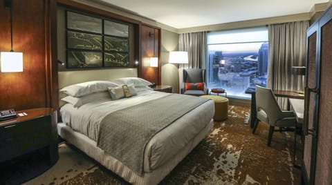 Pillowtop beds, minibar, in-room safe, desk