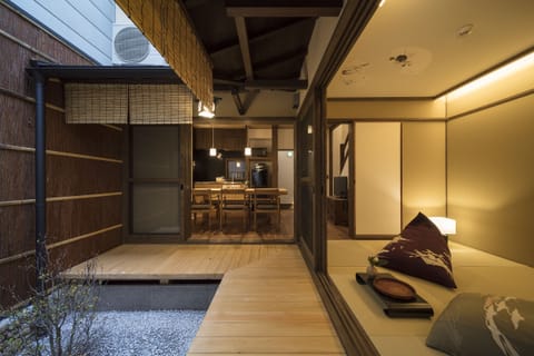 Private Vacation Home | Living area | Flat-screen TV