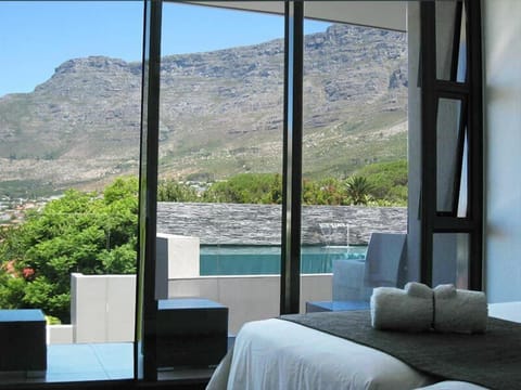 Deluxe Room 003 | 1 bedroom, premium bedding, minibar, in-room safe