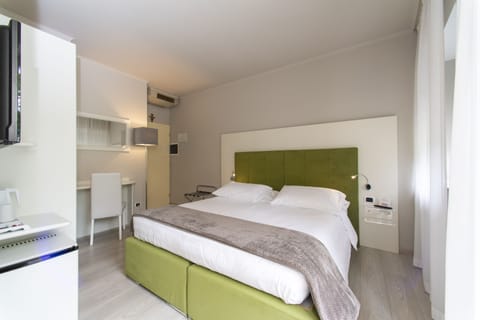 Double Room | Premium bedding, minibar, in-room safe, desk