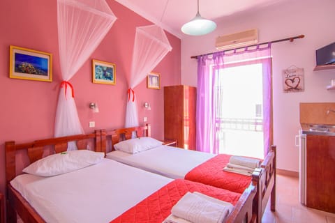 Standard Twin Room | Soundproofing, free WiFi, bed sheets