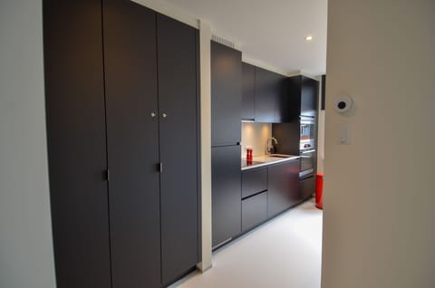 2 bedrooms, premium bedding, down comforters, pillowtop beds