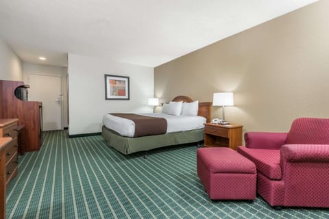 In-room safe, desk, iron/ironing board, free cribs/infant beds