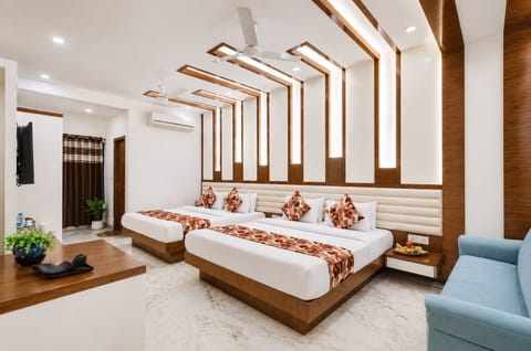 Family Double Room | Premium bedding, memory foam beds, WiFi (free), bed sheets