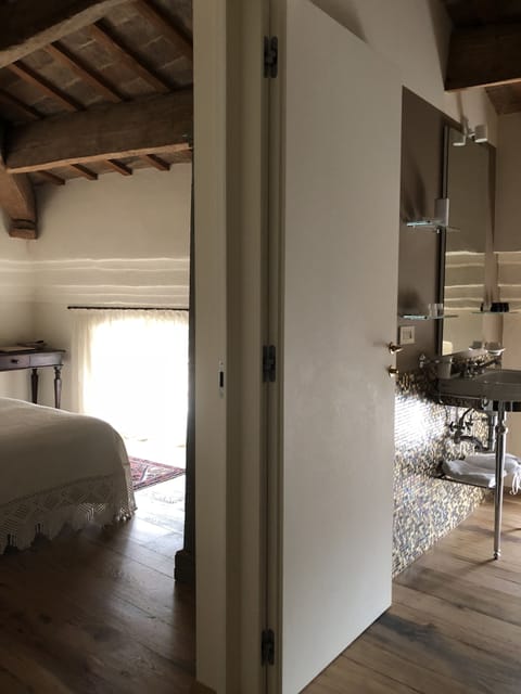 Suite | Premium bedding, memory foam beds, minibar, in-room safe