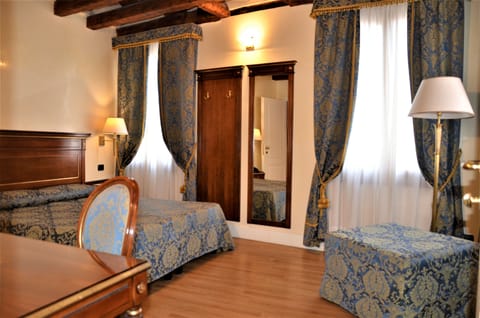 In-room safe, desk, soundproofing, free WiFi