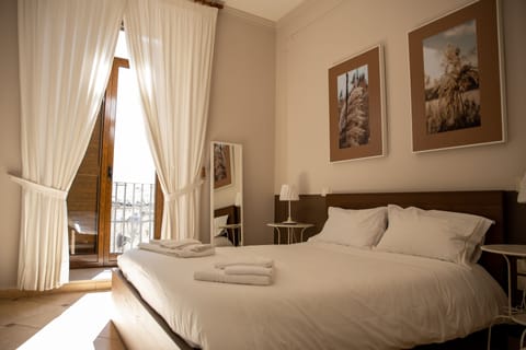 Family Apartment, 1 Bedroom | 1 bedroom, premium bedding, minibar, desk