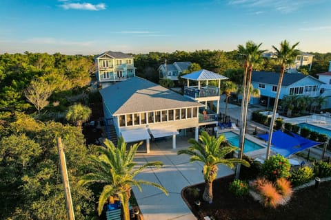 House, 4 Bedrooms | Exterior