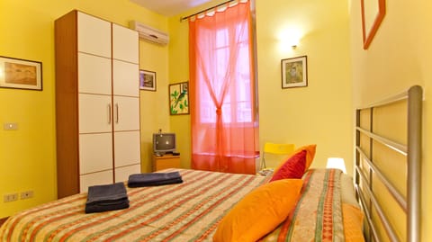 Apartment, 3 Bedrooms | 3 bedrooms, in-room safe, individually decorated, individually furnished