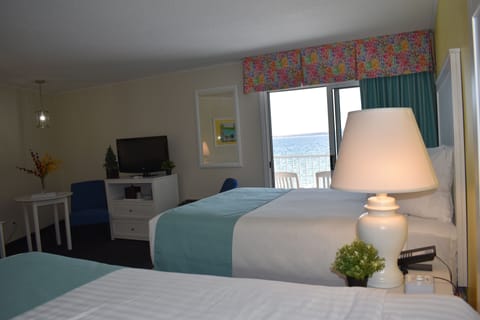 Junior Suite, 2 Queen Beds with Sofa Sleeper, Patio or Balcony, Lake View | Blackout drapes, iron/ironing board, free WiFi, bed sheets