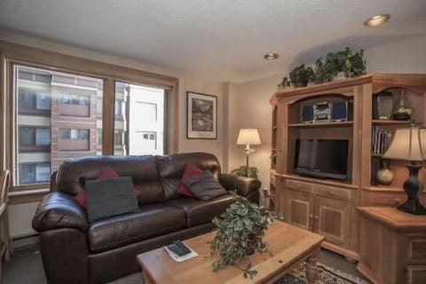 4301_new_family_room_small