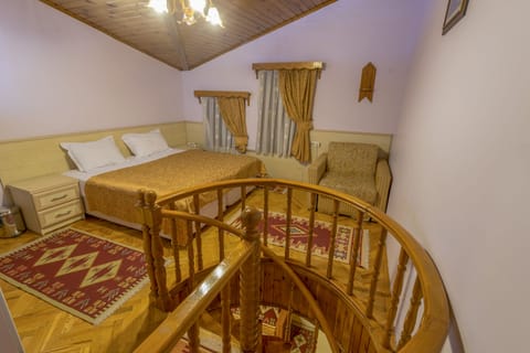 Presidential Suite Dublex | Minibar, in-room safe, desk, free WiFi