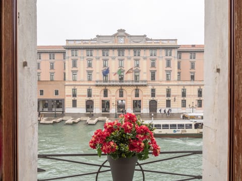 Deluxe Room, Canal View | View from room