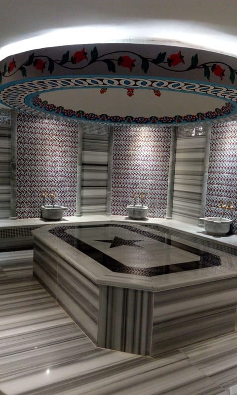 Couples treatment rooms, sauna, steam room, Turkish bath