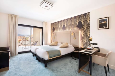 Classic Room, 1 Queen Bed, Non Smoking, Terrace | Premium bedding, in-room safe, desk, soundproofing