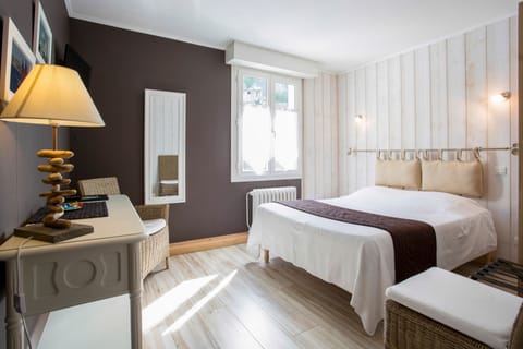 Premium Double Room | Individually decorated, individually furnished, desk, blackout drapes