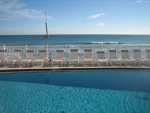 Oceanside Heated Pool!