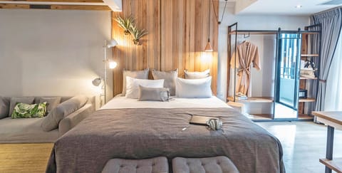 Deluxe Suite with Balcony Exclusive | Free minibar, in-room safe, free WiFi