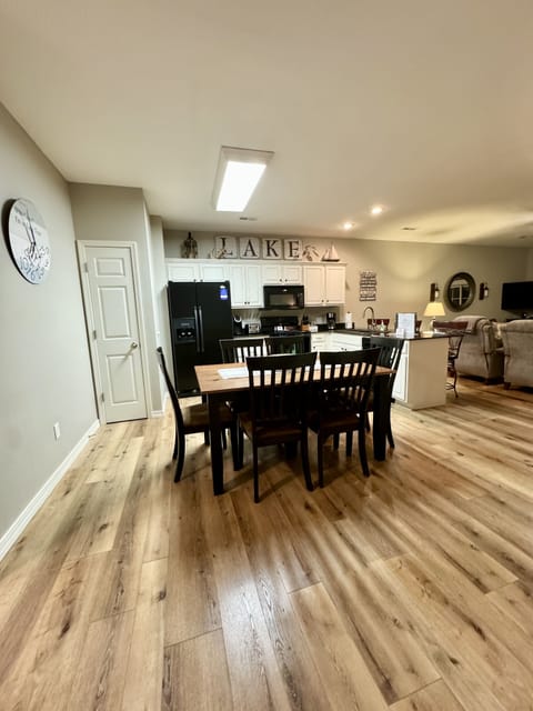 Condo, 3 Bedrooms | Dining