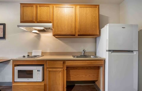 Standard Studio, 2 Queen Beds, Non Smoking, Refrigerator & Microwave | Private kitchenette | Full-size fridge, microwave, stovetop, freezer