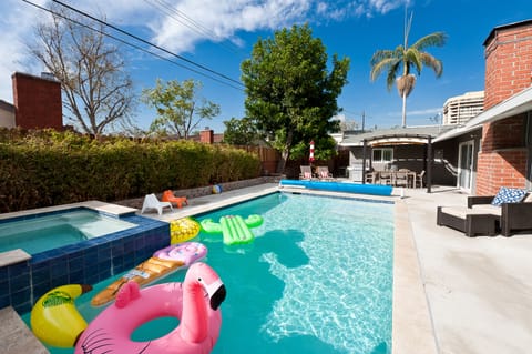 Heated Pool & Spa!
