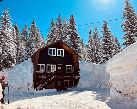 Front of home. Views look out to both ski resorts